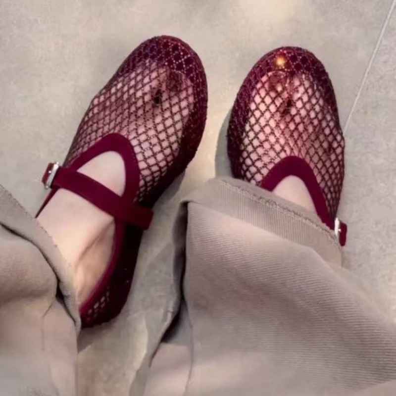 Sandals - รองเท้าแตะแบบสวมประดับเพชรทรงกลวงสำหรับผู้หญิง รุ่นใหม่ปี 2026 ระบายอากาศได้ดี ดีไซน์ตาข่ายแบบถัก สไตล์แมรี่เจน