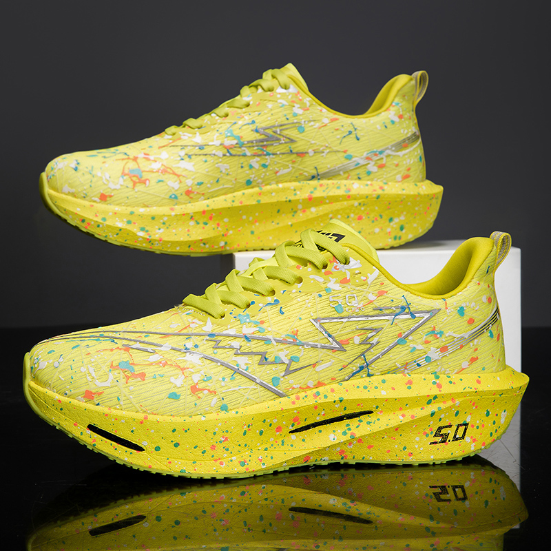 รองเท้าวิ่งมาราธอน พื้นคาร์บอน - Carbon Plate Marathon Racing Shoes บทวิจารณ์และราคา